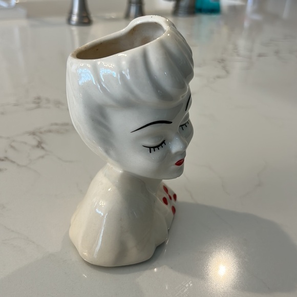 Vintage 1950s White and Red Vintage Lady Head Vase Glamour Girl - Picture 5 of 7